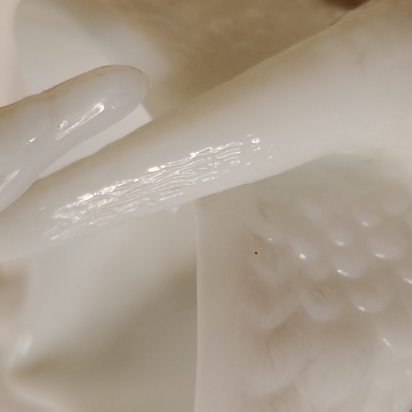 3/$25🌟 Imperial White Milk Glass Swan Trinket Dish 🦢 - Picture 7 of 7